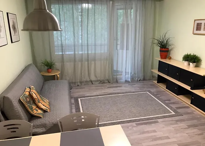 Spacious 1Bdrm Apartment Near Metro. Free Parking