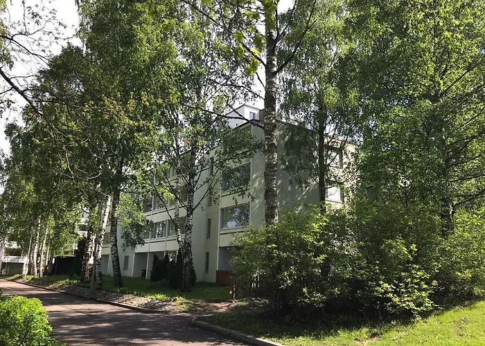 Spacious 1Bdrm Apartment Near Metro. Free Parking