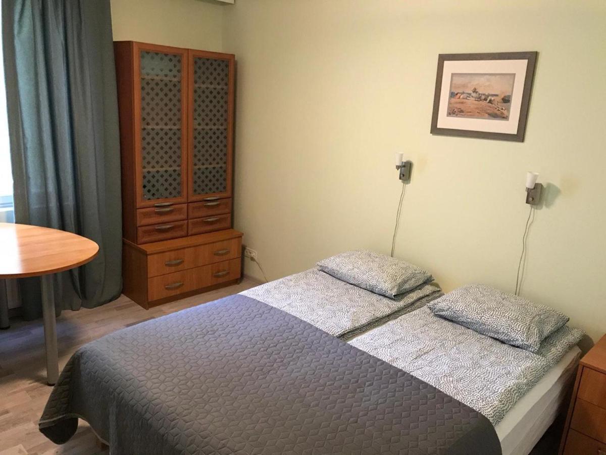 Apartment Spacious 1bdrm Near Metro. Free Parking